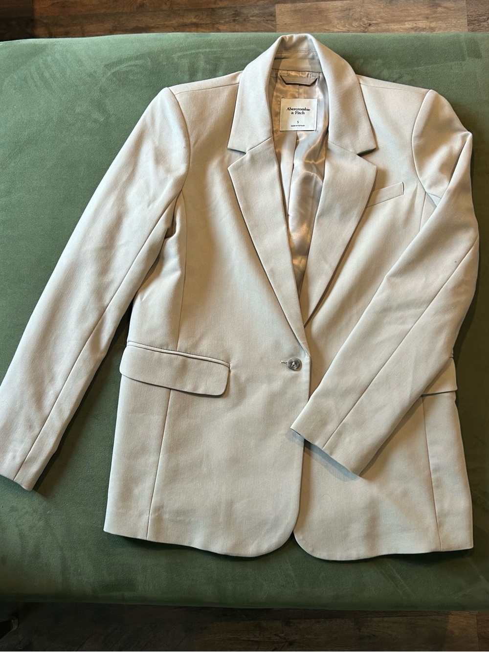 Abercrombie & Fitch Women's Light Cream Single-Button Blazer - S